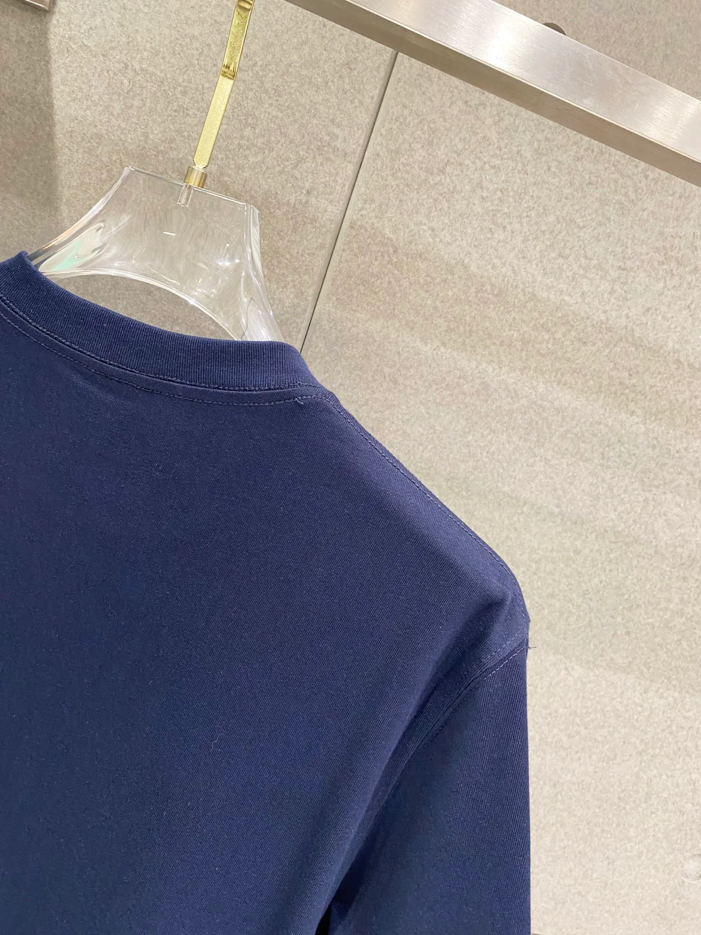 ， ，Classic logo ， Quality Original ， ， ， Premium 。 ！ :Black White，Royal Blue Sizes: S-XXL : g